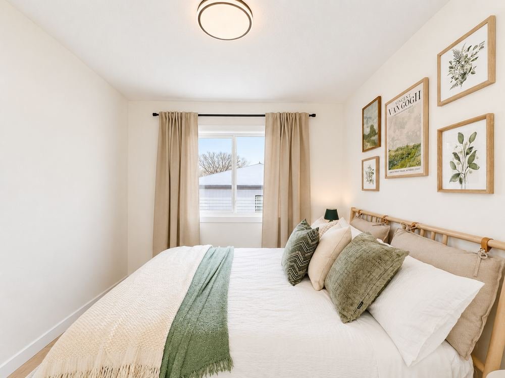 Second bedroom